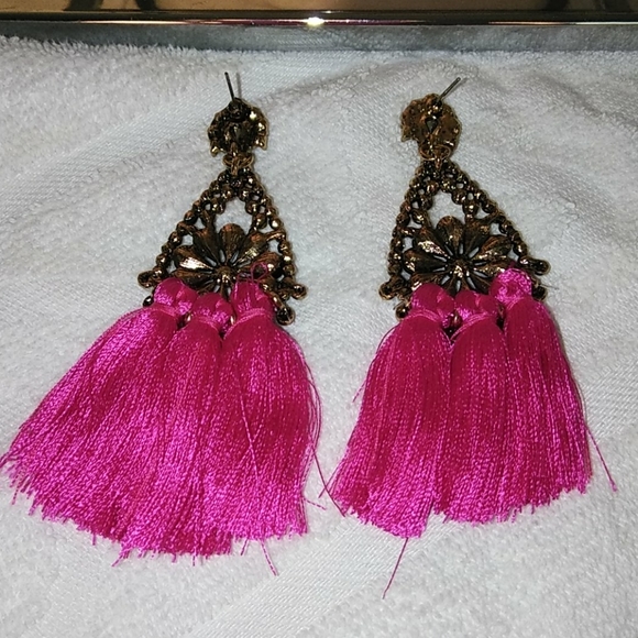 Statement 💗 Pink 💟Tassle Earrings ♥️ - Picture 5 of 8